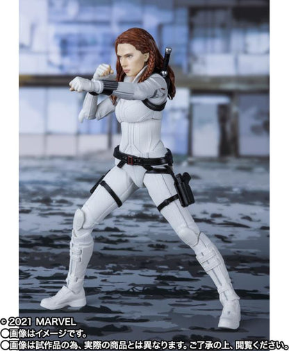 Pedido Figura Black Widow (White Snow Suit Version) (Exclusive) - Avengers: Infinity War - S.H.Figuarts marca Bandai Spirits escala pequeña 1/12