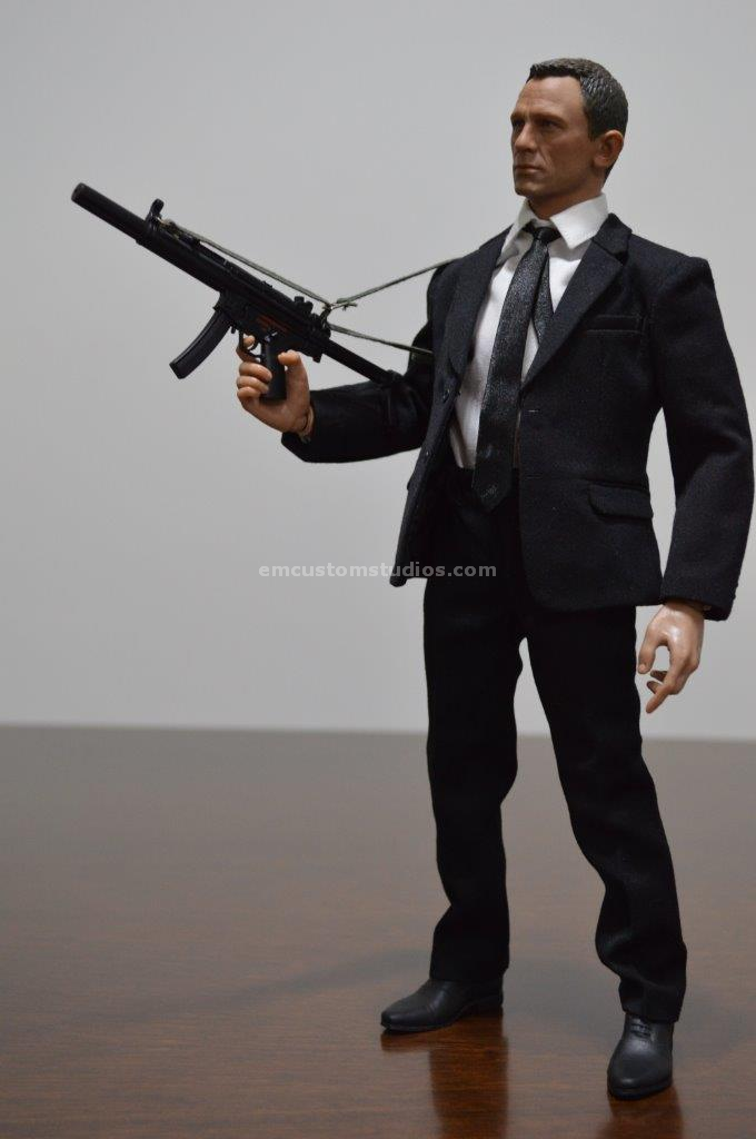 Figura Agent James marca EM Custom Studios escala 1/6