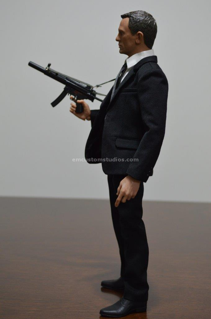 Figura Agent James marca EM Custom Studios escala 1/6