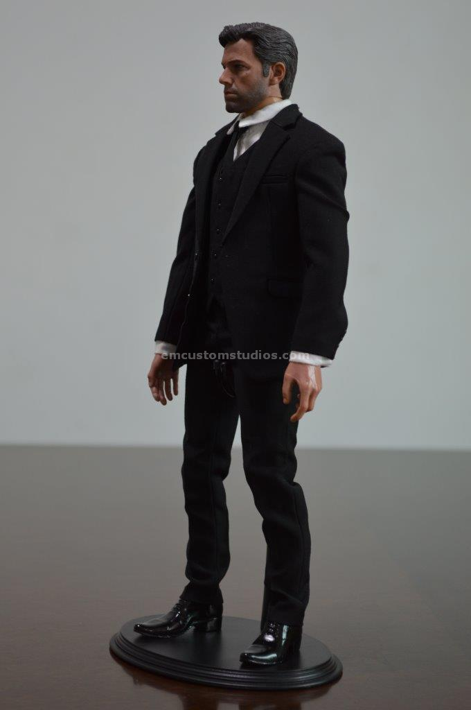 Figura Bruce A marca EM Custom Studios escala 1/6