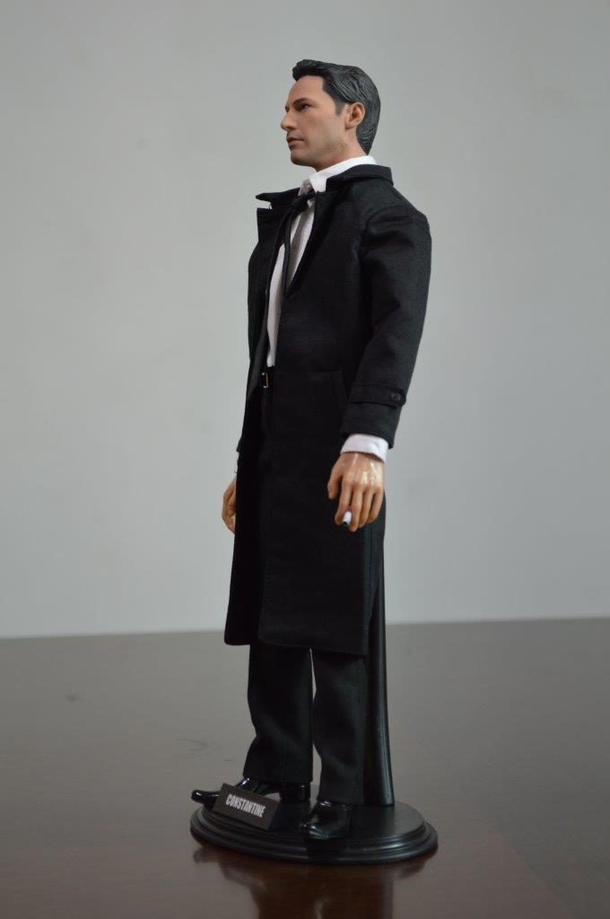 Figura Hell Detective marca EM Custom Studios escala 1/6