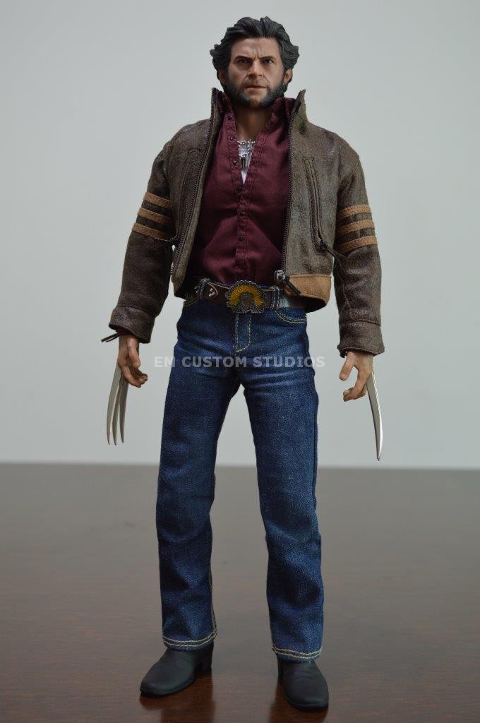 Figura Wolfman Deluxe doble garras marca custom escala 1/6