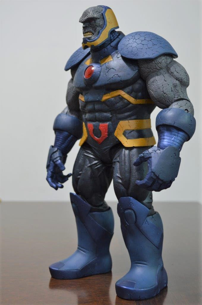 [EN STOCK] Figura Darkseid Deluxe - Justice League - The New 52 marca DC Collectibles 33 cm