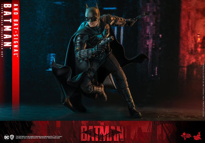 Preventa Figura Batman & Bat-Signal - The Batman marca Hot Toys MMS641 escala 1/6