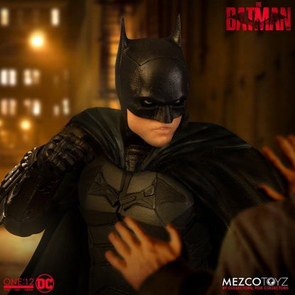 Pedido Figura Batman - The Batman One:12 Collective marca Mezco Toyz 76593 escala pequeña 1/12