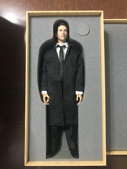 Figura Hell Detective marca EM Custom Studios escala 1/6