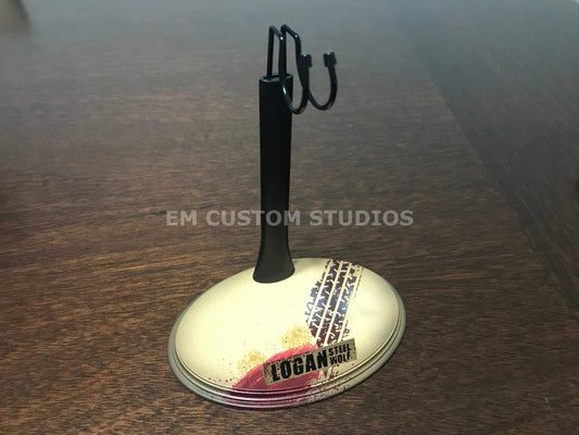 Accesorio Stand / base con nametag Wolfman marca Worldbox escala 1/6