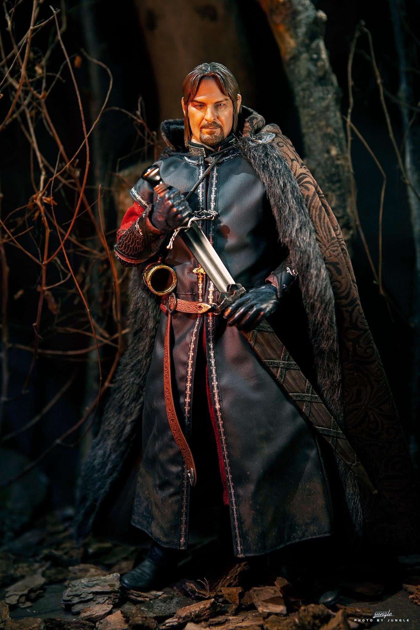 Pedido Figura Boromir - The Lord of the Rings Series marca Asmus Toys LOTR017Q escala 1/6 (BACK ORDER)