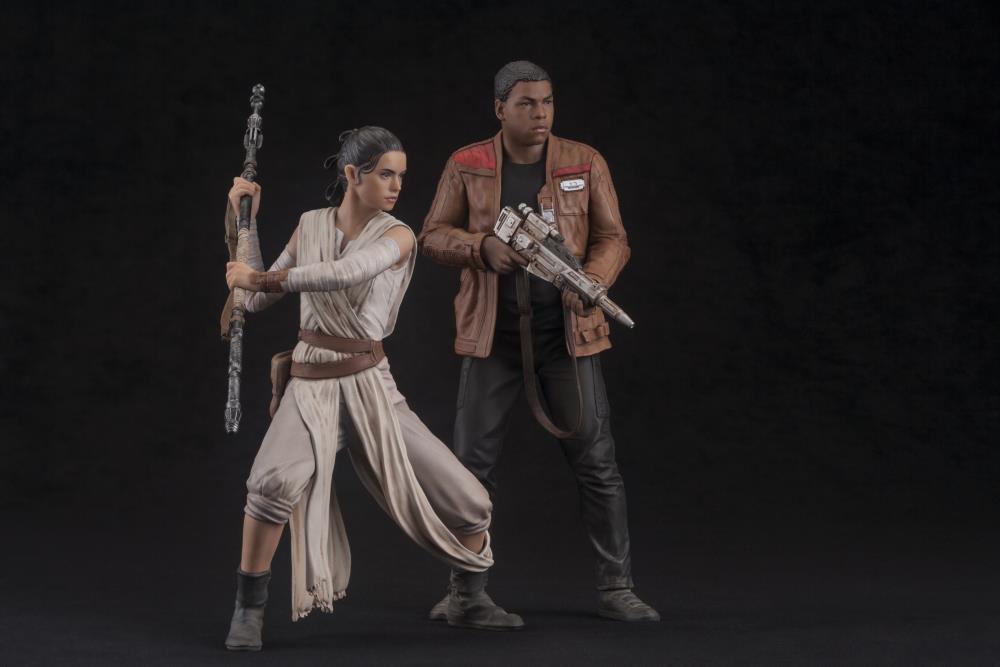 Pedido Estatua Rey & Finn Set - Star Wars: The Force Awakens - ArtFX + marca Kotobukiya escala 1/10