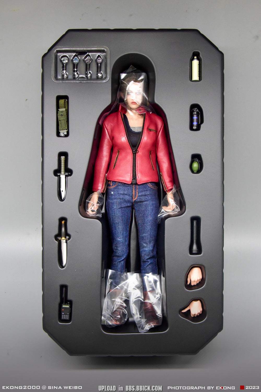 Pedido Figura Claire Redfield - Resident Evil 2 marca Damtoys DMS031 escala 1/6