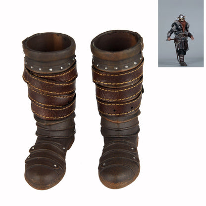 Accesorios Botas Vikingas grandes para figuras escala 1/6