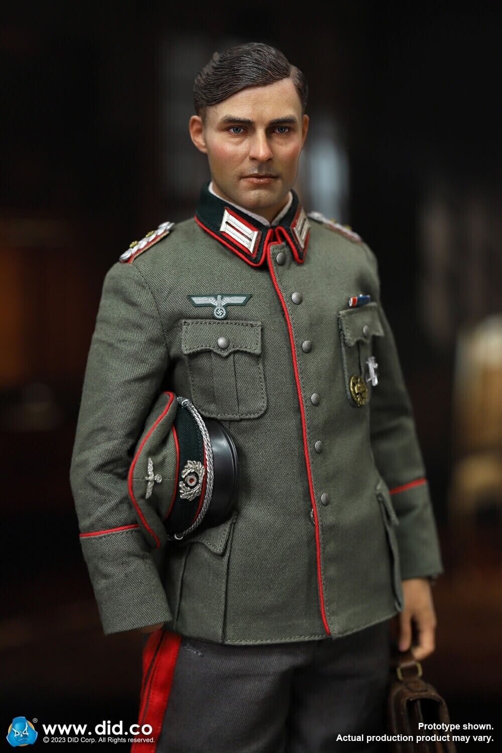 Pedido Figura Oberst I.G. Claus Von Stauffenberg - Operation Valkyrie marca DID D80162 escala 1/6