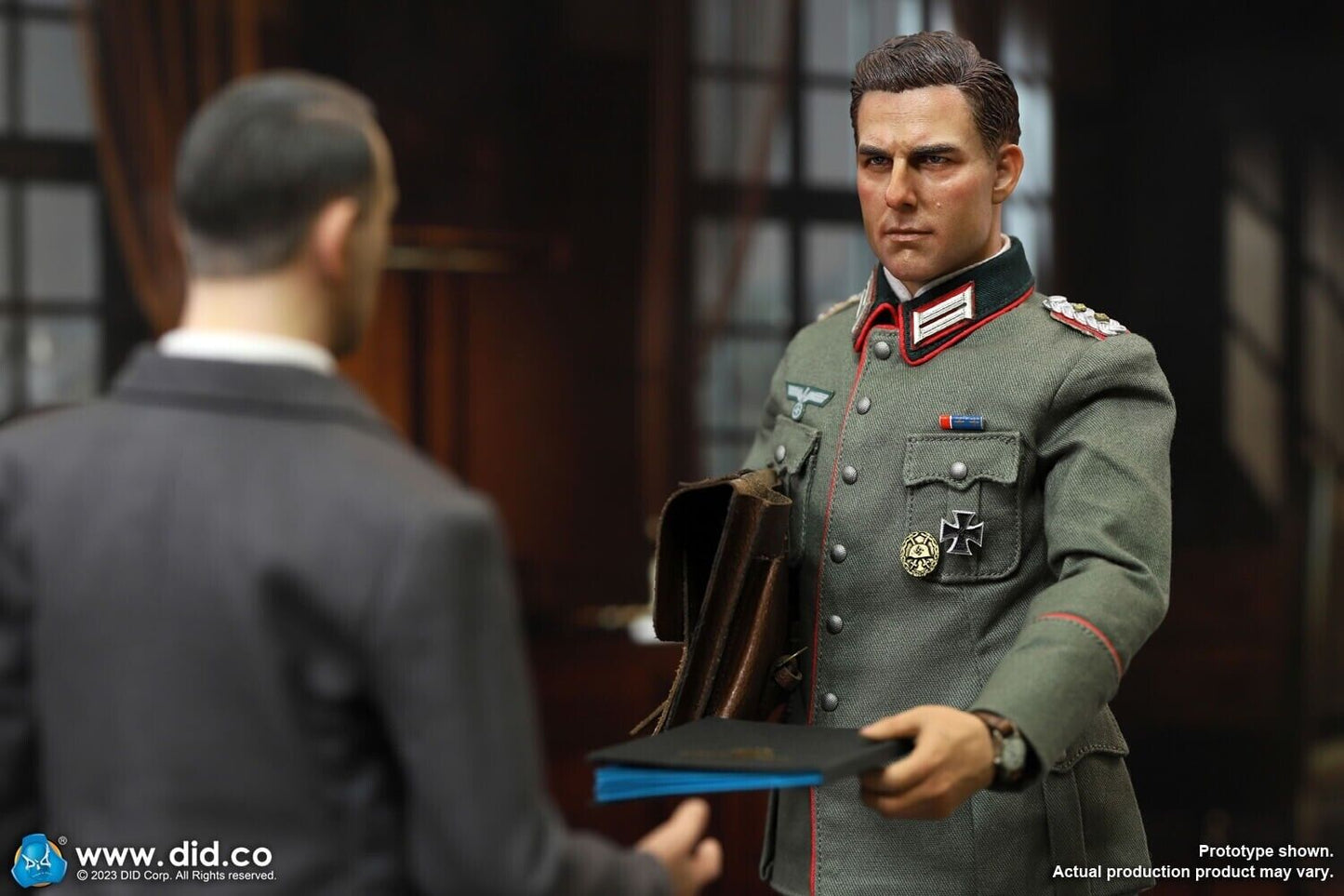 Pedido Figura Oberst I.G. Claus Von Stauffenberg - Operation Valkyrie marca DID D80162 escala 1/6