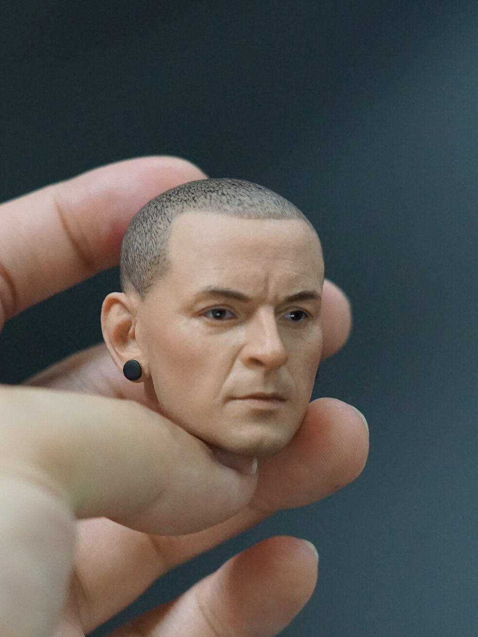 Pedido Cabeza Chester Bennington Linkin Park marca custom escala 1/6