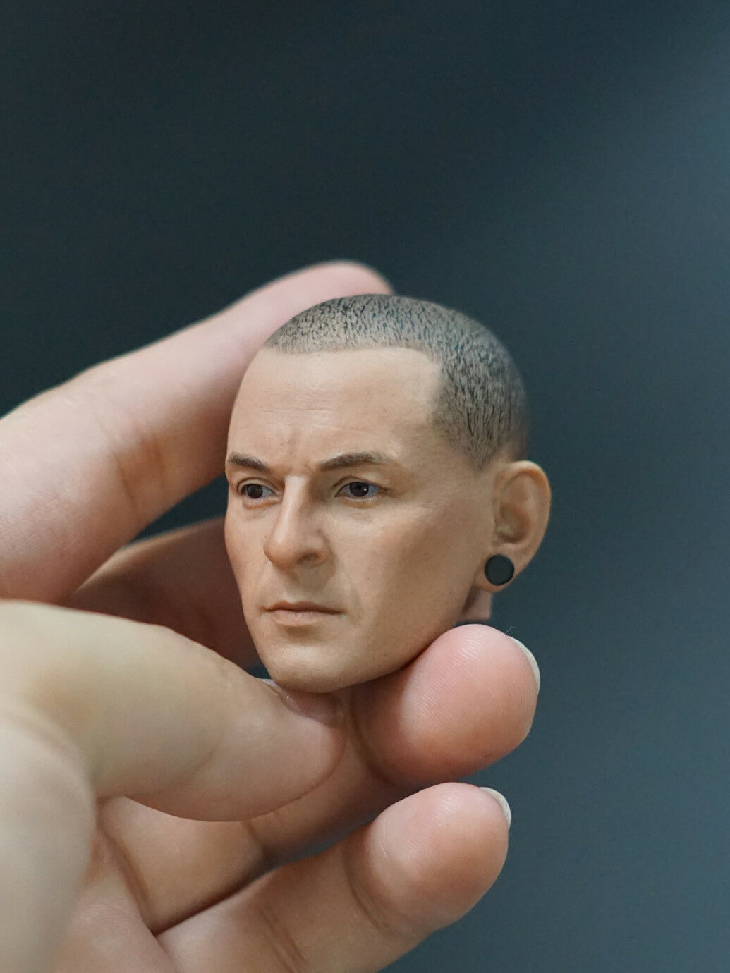 Pedido Cabeza Chester Bennington Linkin Park marca custom escala 1/6